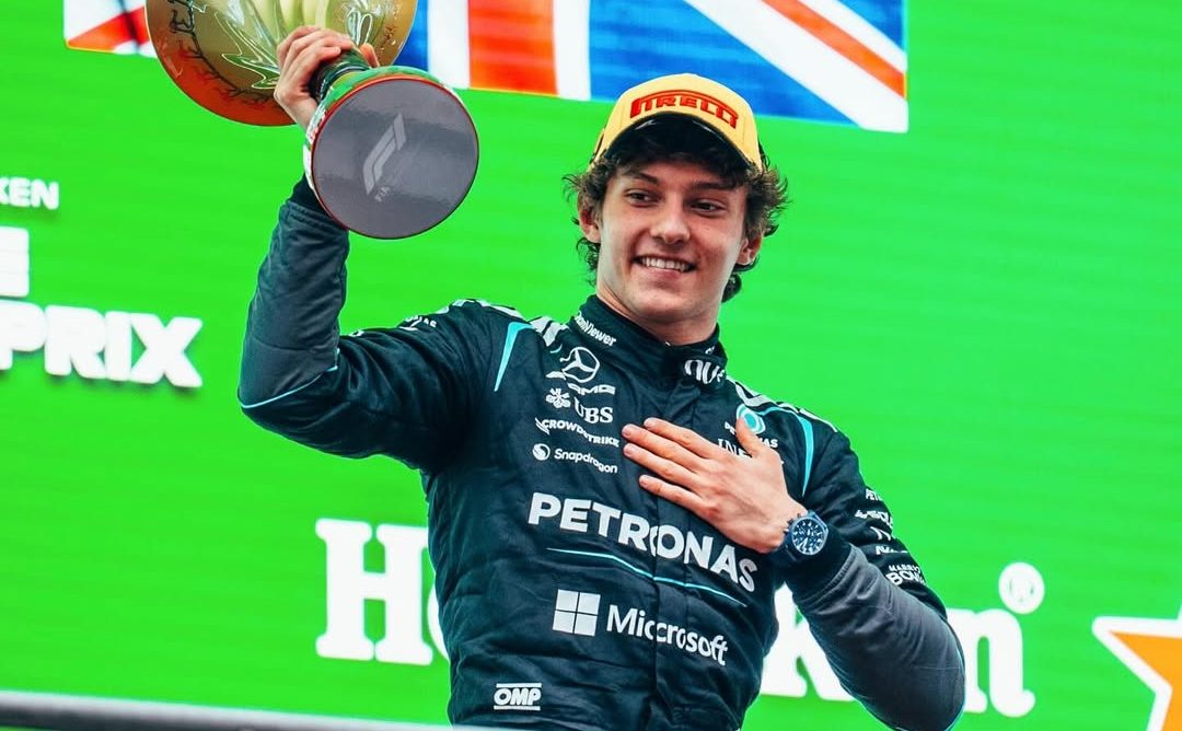 Podium kemenangan Kimi Antonelli